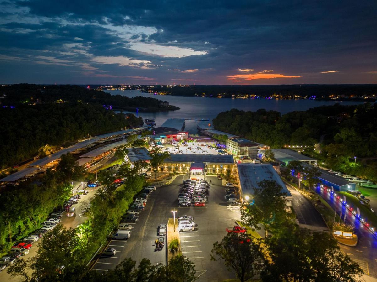 The At Of The 3* Lake Ozark